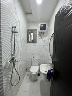 5bdrm Duplex in Magodo Phase2 for rent