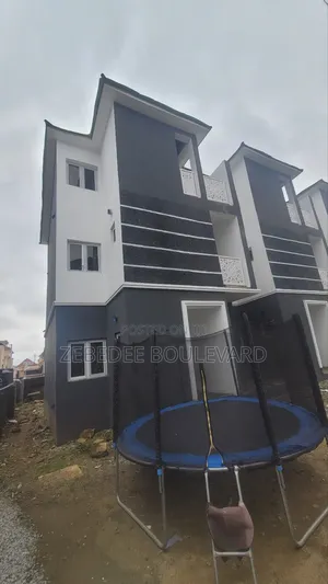 4bdrm Townhouse/Terrace in Wuye for Sale