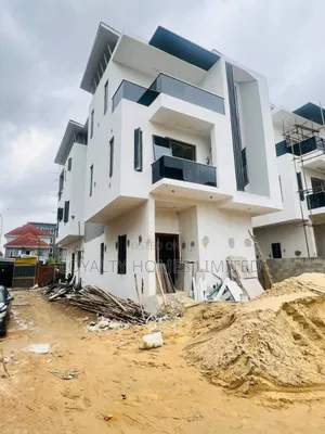 5bdrm Duplex in Ikeja for sale