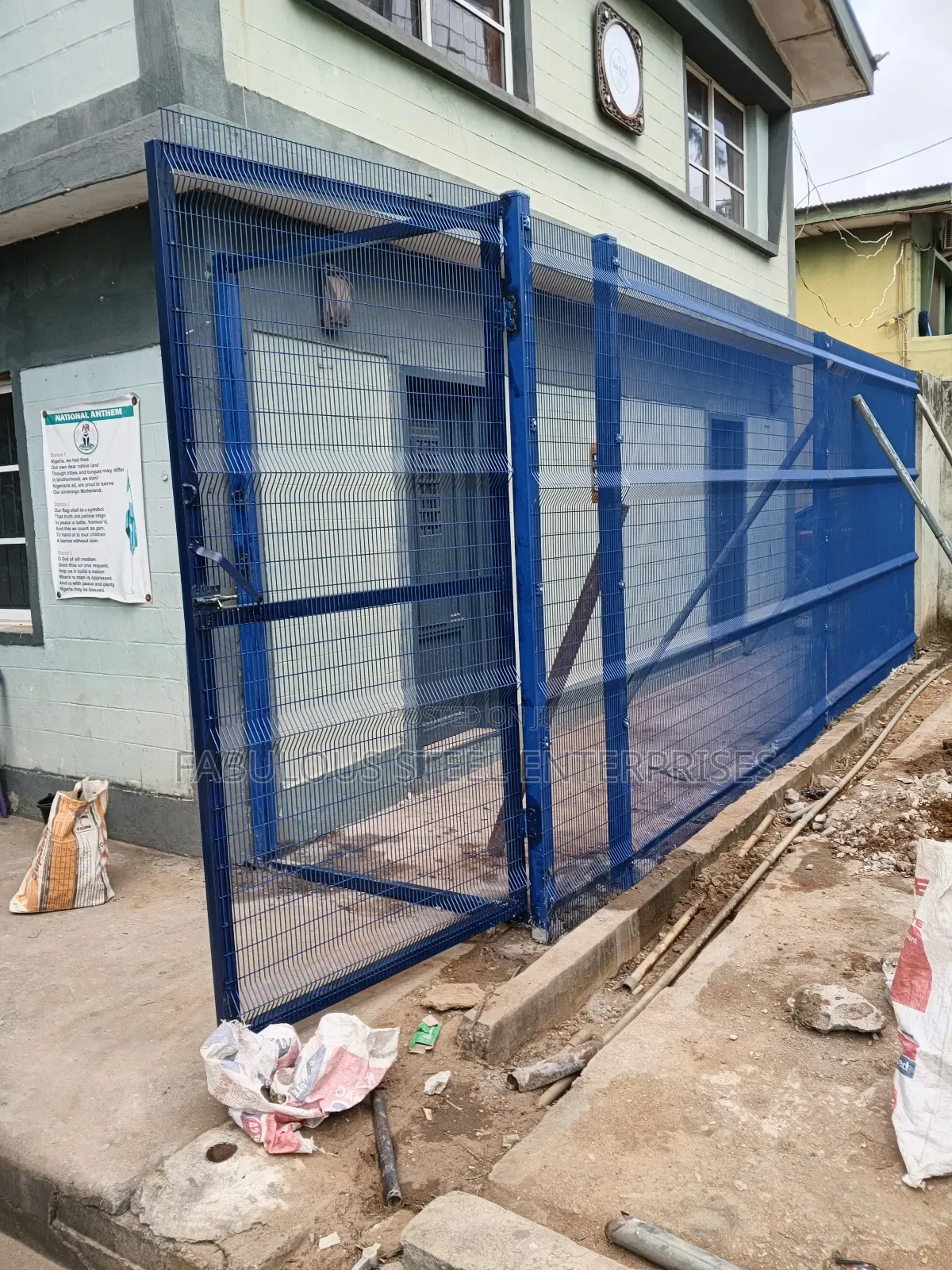 Wire Mesh 3x1/2 Blue Colour