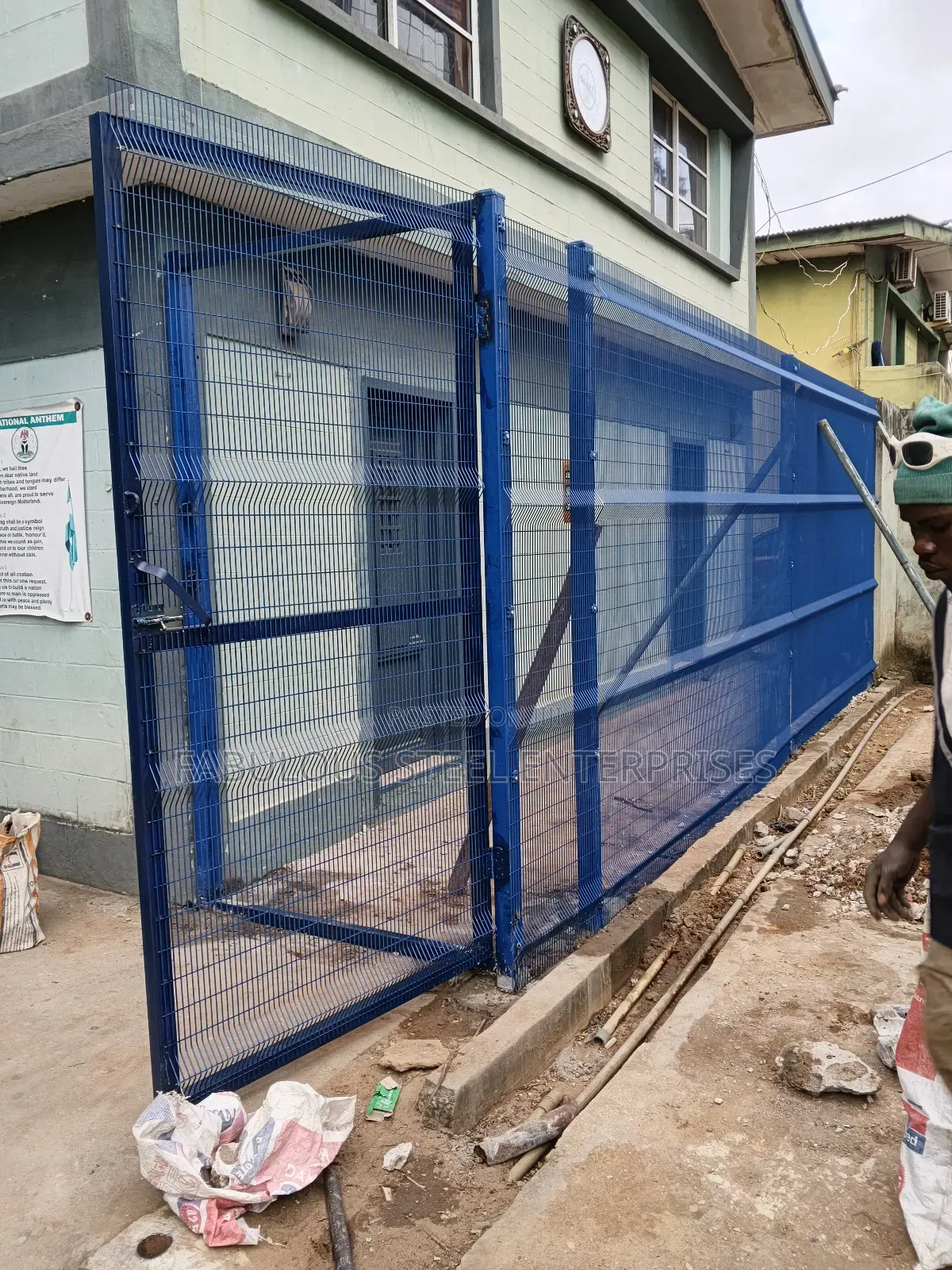 Wire Mesh 3x1/2 Blue Colour
