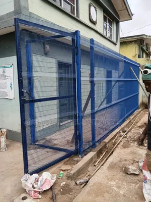 Wire Mesh 3x1/2 Blue Colour