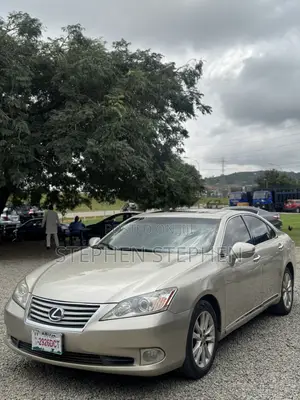 Lexus ES 350 2011 Gold