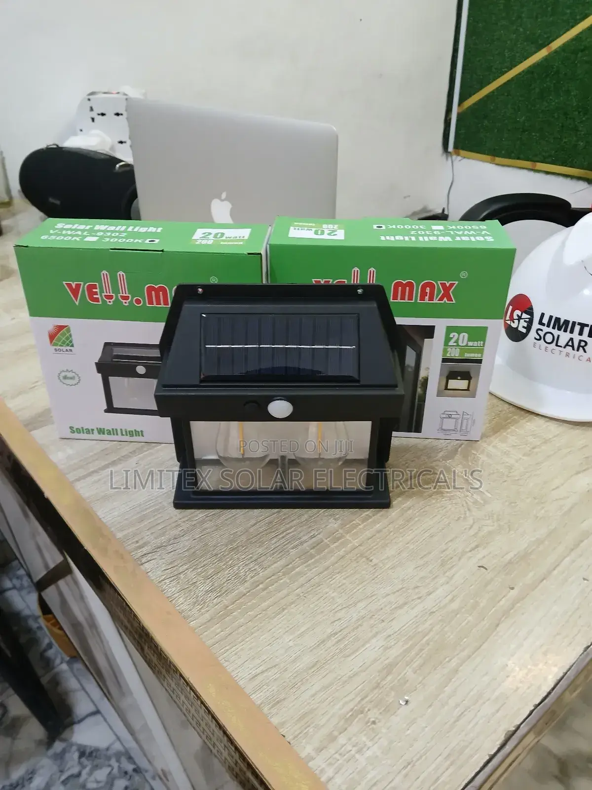 High Quality Vellmax Solar Fence or Solar Wall Light