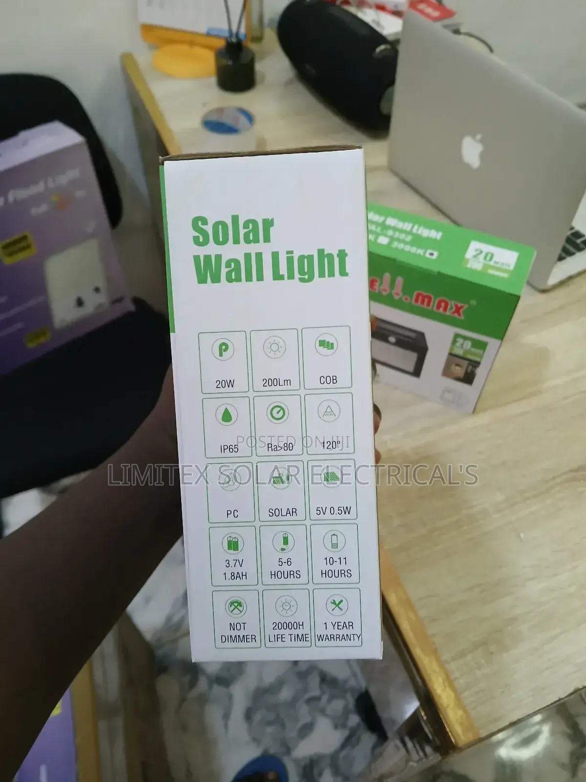 High Quality Vellmax Solar Fence or Solar Wall Light