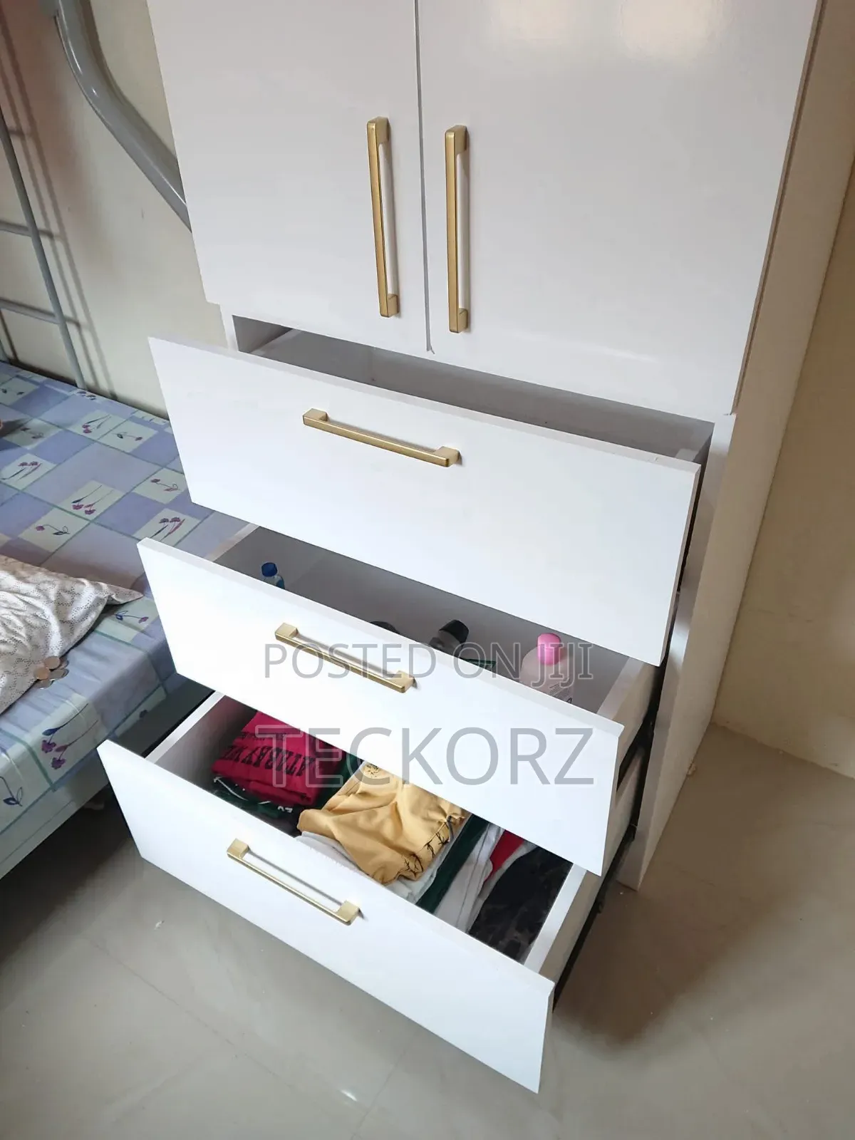 White Glossy Wardrobe Cabinet