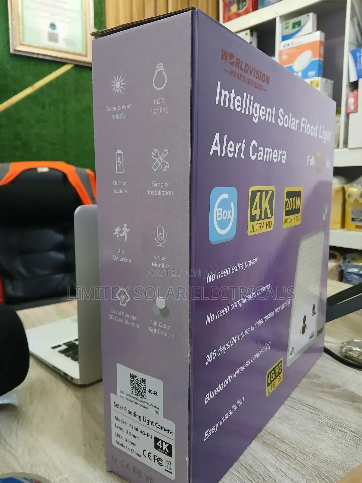 Quality Intelligent Solar Flood Light With Camera Free Sim/Sd Card