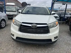 Toyota Highlander Limited 4dr SUV AWD (3.5L 6cyl 6A) 2015 White