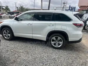 Toyota Highlander Limited 4dr SUV AWD (3.5L 6cyl 6A) 2015 White