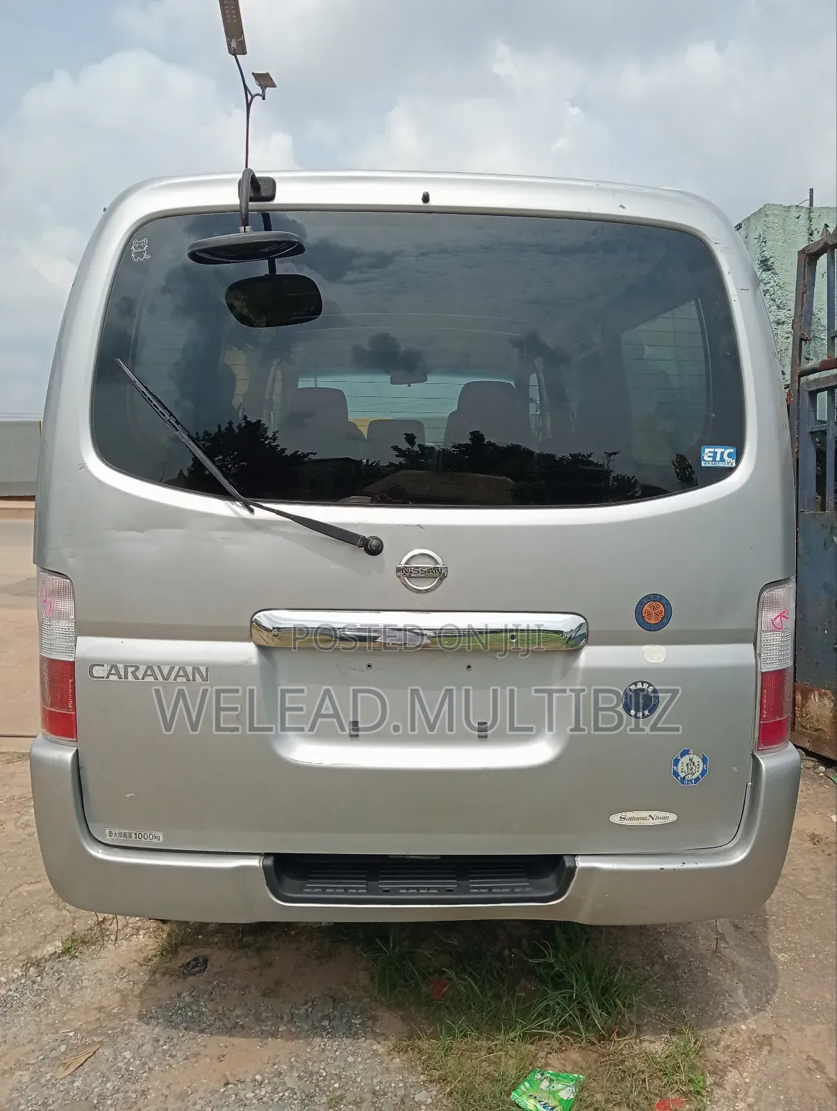 Nissan Caravan (Urvan) 2004 Silver