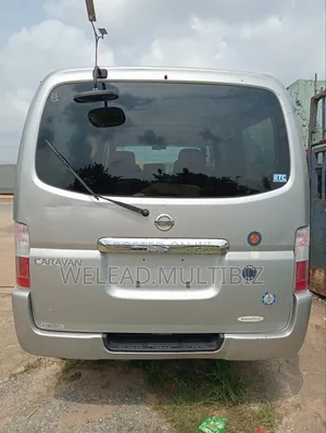Nissan Caravan (Urvan) 2004 Silver