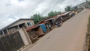 Building to Build Shopping Complex