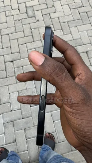 New Apple iPhone 16 128 GB Black