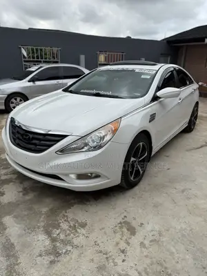 Hyundai Sonata 2012 White