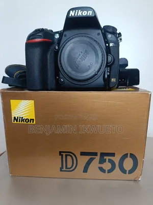 Nikon D750 (Full Frame) Body Only