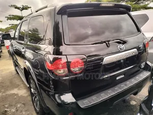 Toyota Sequoia Platinum 4x4 2018 Black