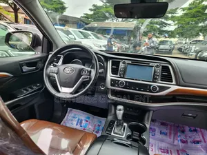 Toyota Highlander 2019 Black