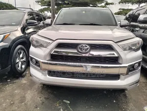 Toyota 4-Runner Limited 4dr SUV 4WD (4.0L 6cyl 5A) 2015 Silver
