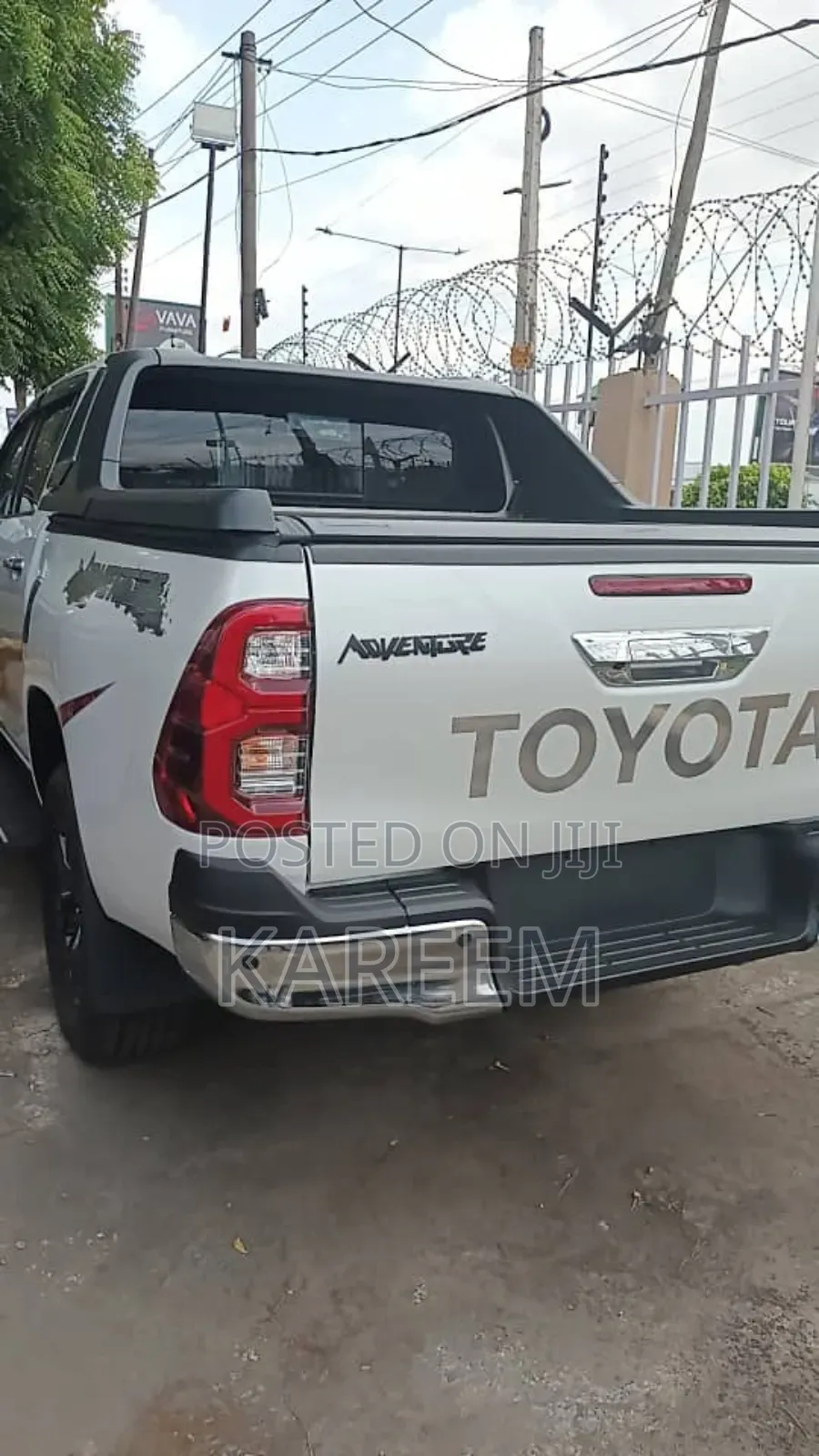 New Toyota Hilux 2025 White