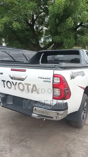 New Toyota Hilux 2025 White