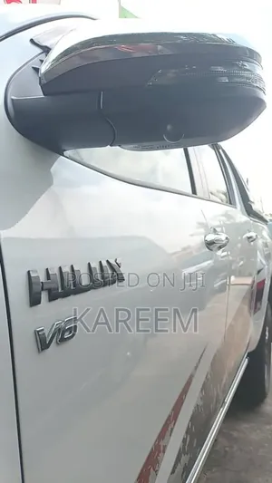 New Toyota Hilux 2025 White