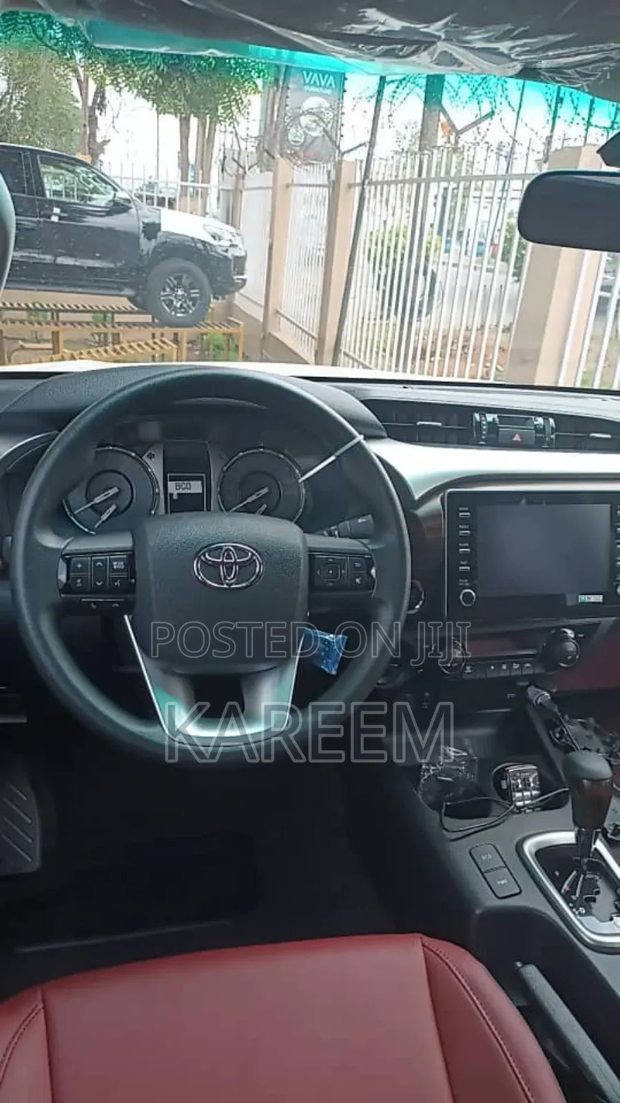 New Toyota Hilux 2025 White