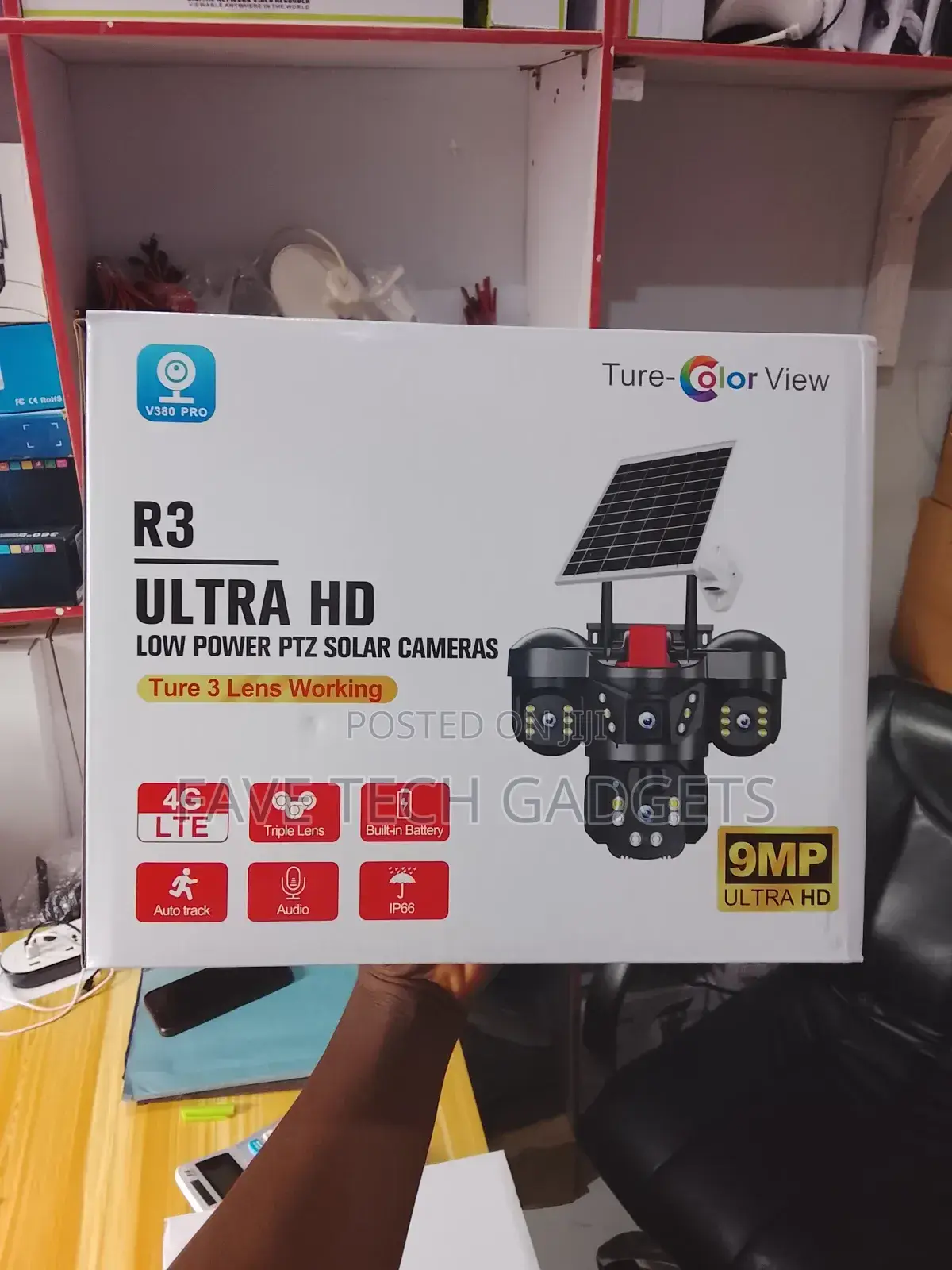 Triple Lens PTZ Solar Camera