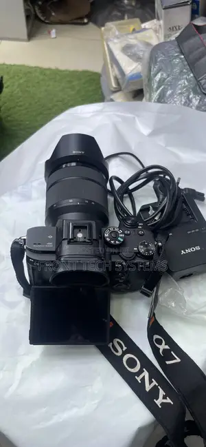 Sony Alpha A7r3 Video Camera With 28/70mm