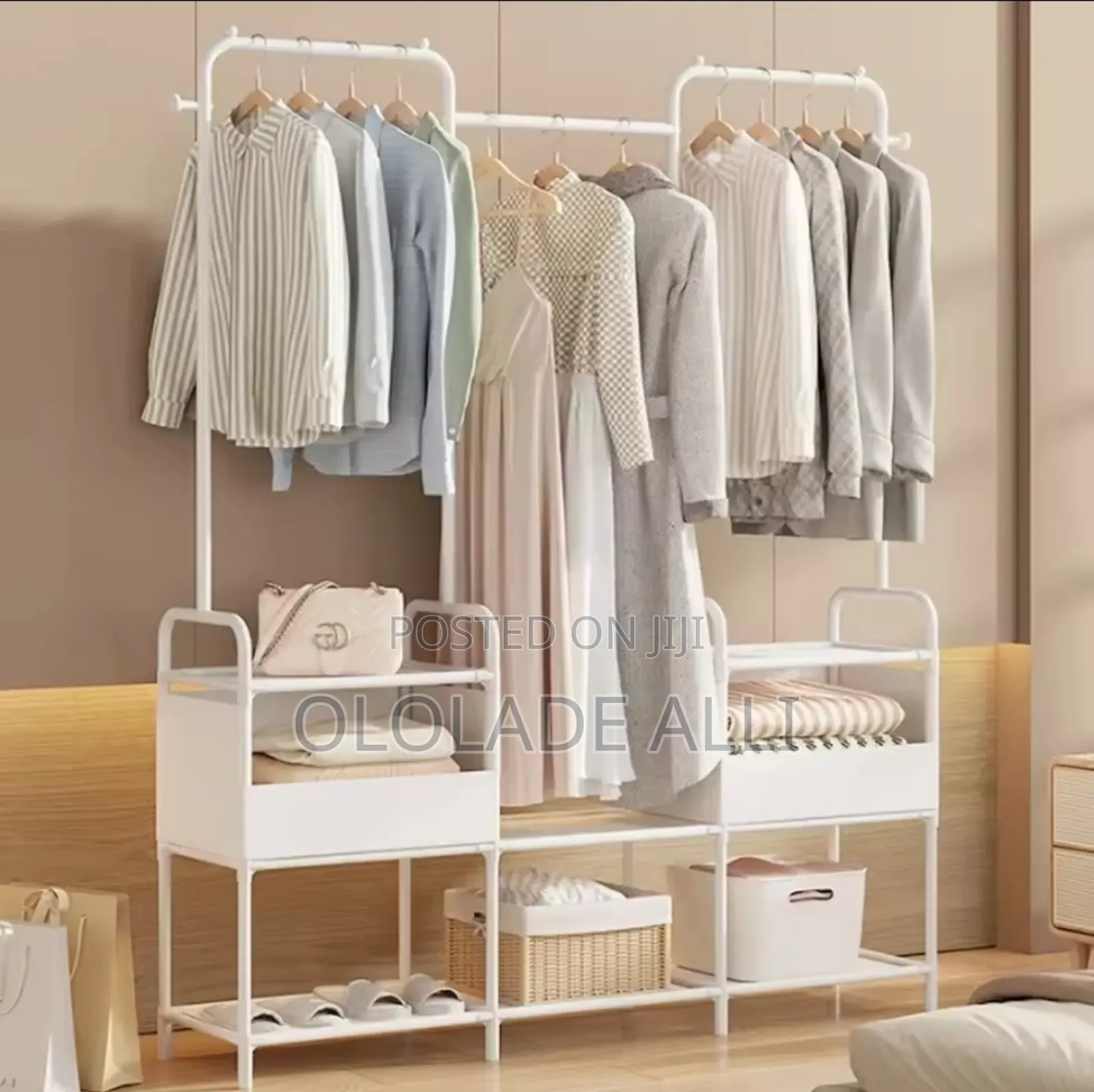 Simple 3-Tier Storage Hanger