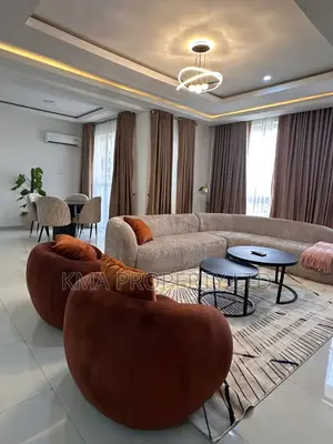 Luxurious 2 Bedroom Apartment With Pool and Gym