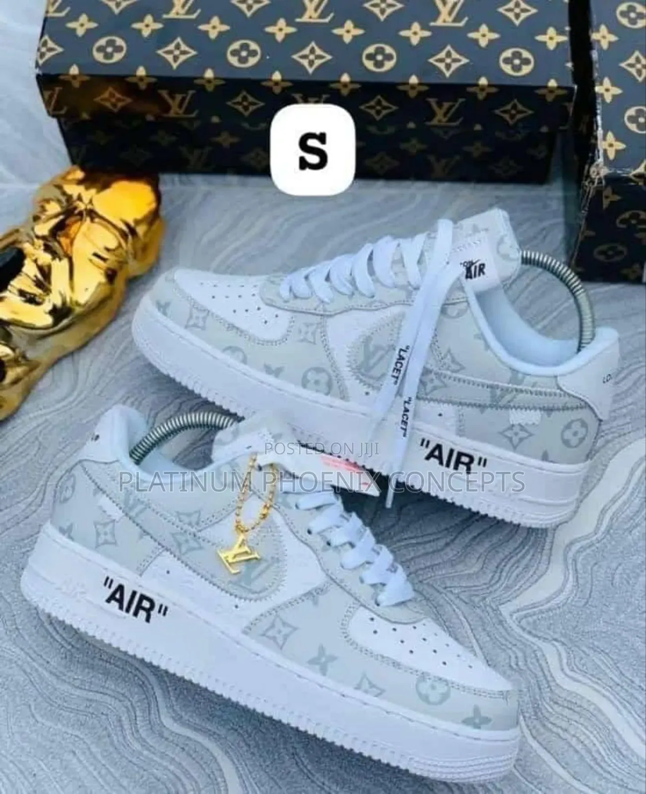 Original Nike Sneakers