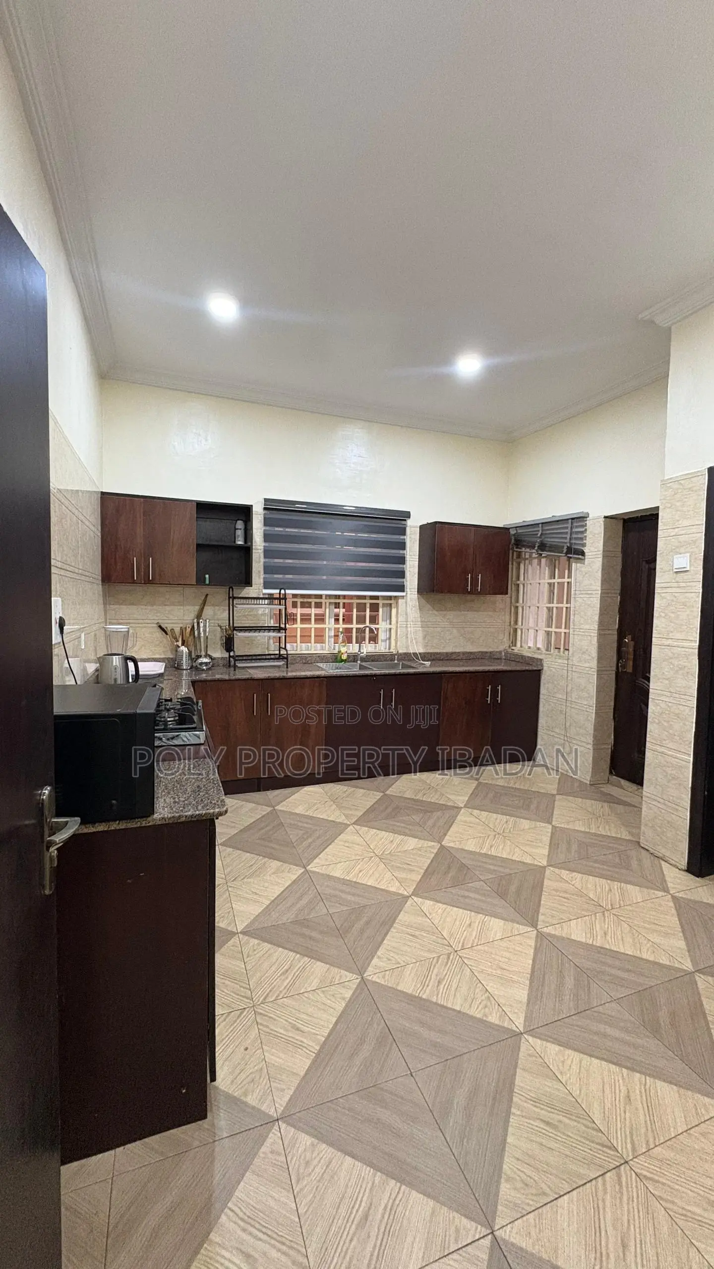 4 Bedroom Duplex Shortlet at Ikolaba Gra