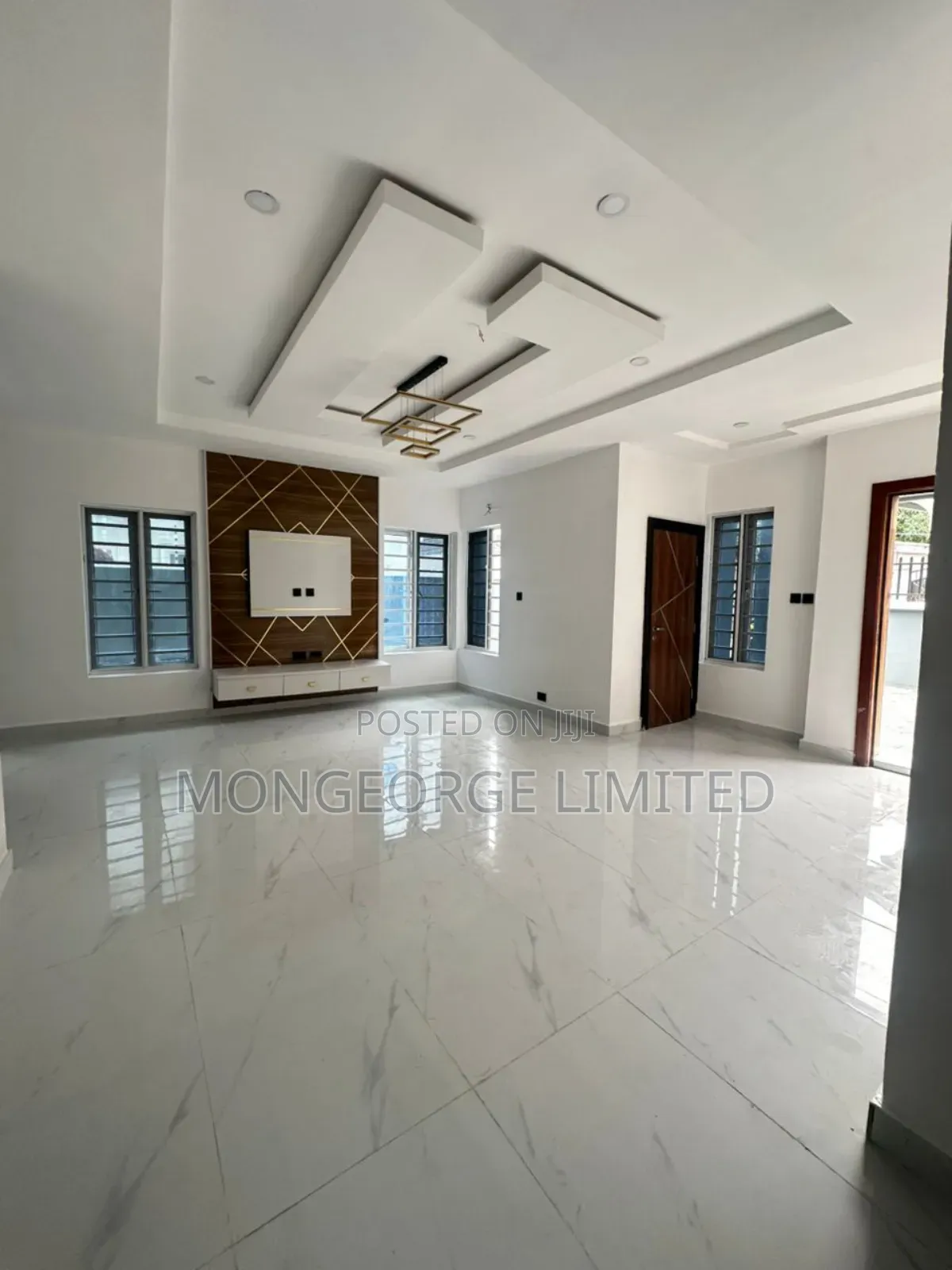 5bdrm Duplex in Ikate for sale