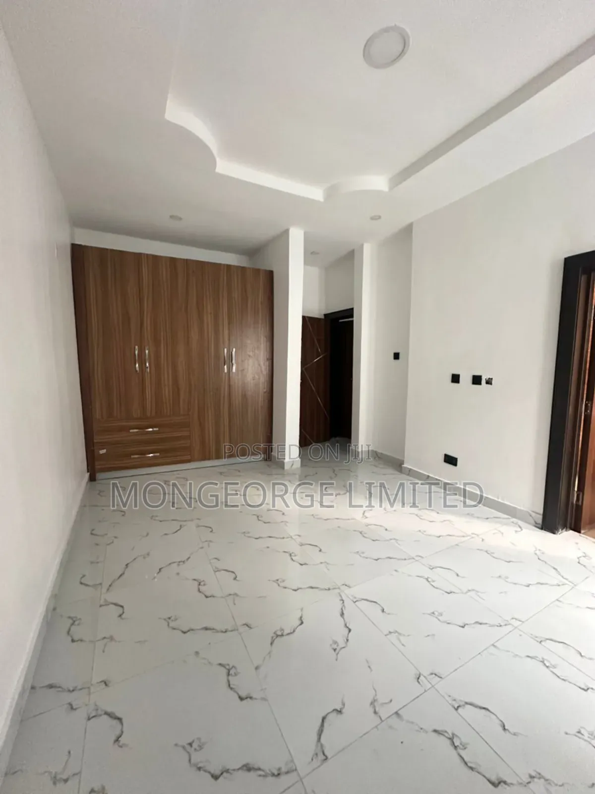 5bdrm Duplex in Ikate for sale