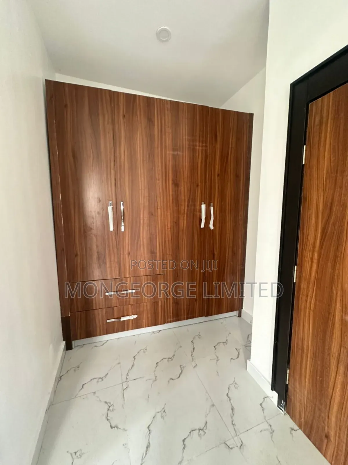 5bdrm Duplex in Ikate for sale