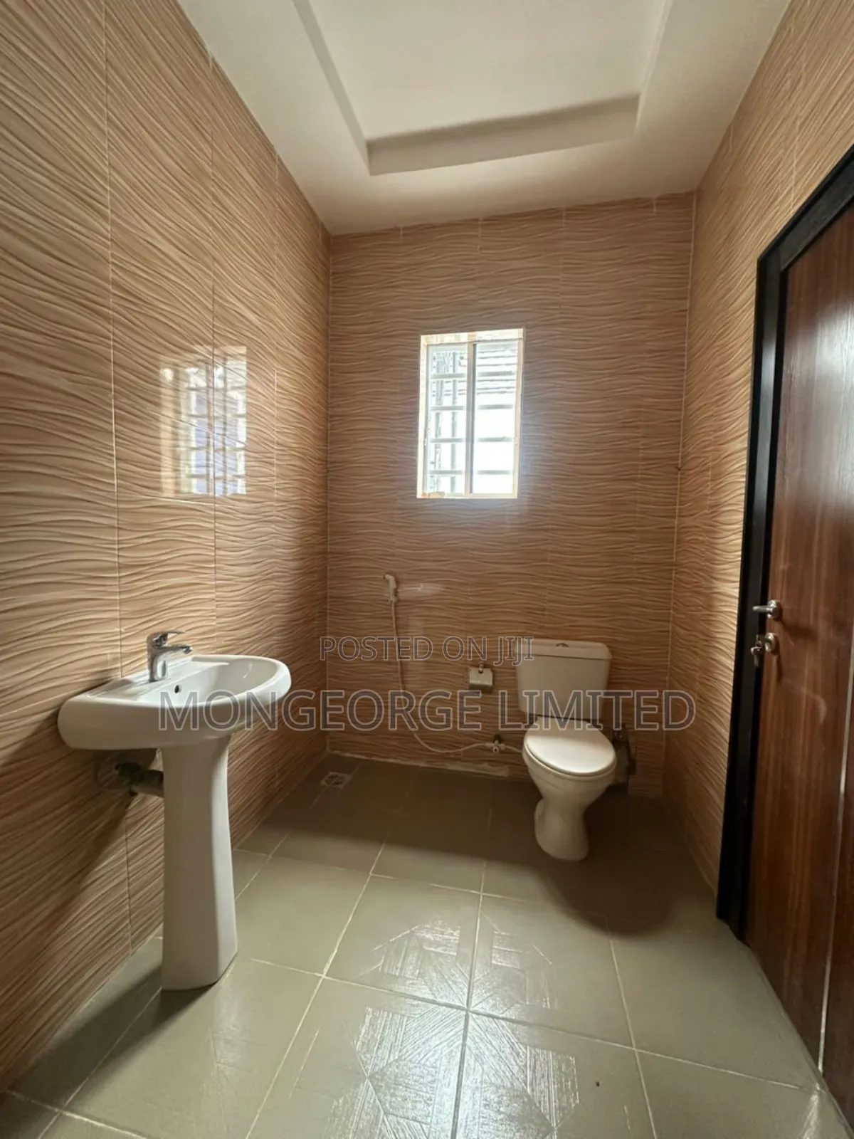 5bdrm Duplex in Ikate for sale