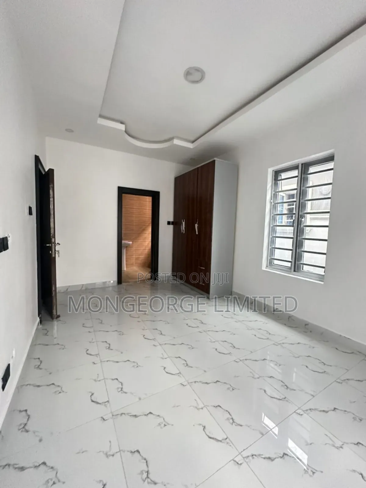5bdrm Duplex in Ikate for sale