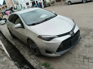 Toyota Corolla 2019 Silver