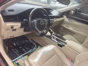 Lexus ES 2016 Red