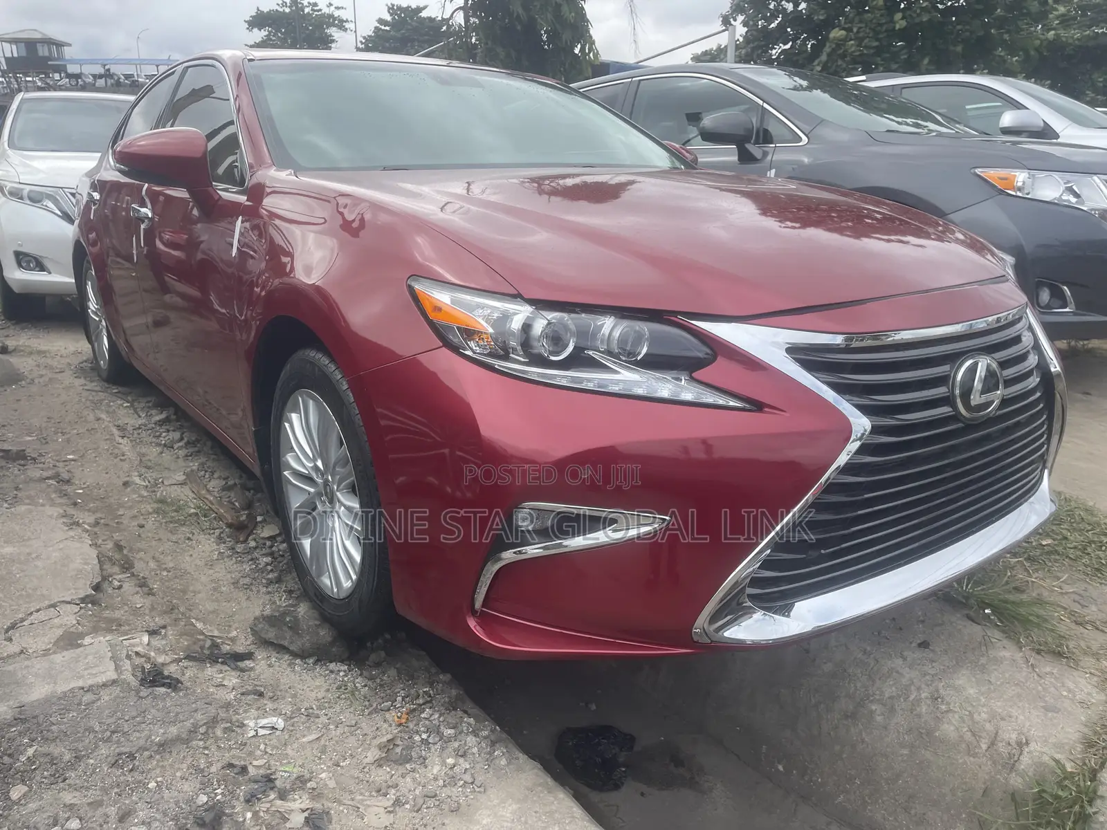 Lexus ES 2016 Red