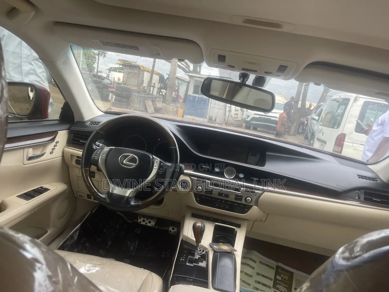 Lexus ES 2016 Red