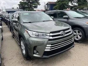 Toyota Highlander 2015 Green
