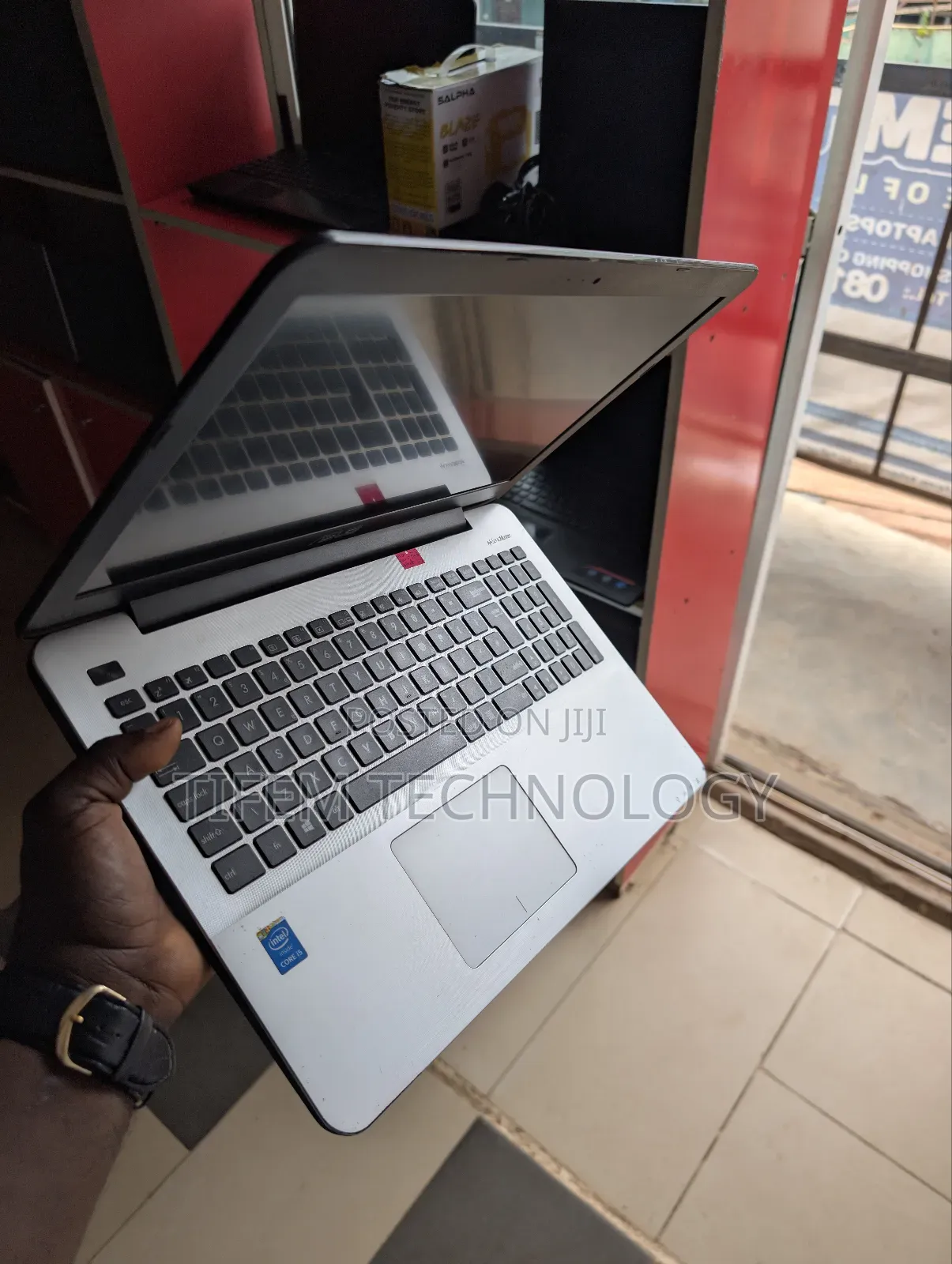 Laptop Asus X550CA 8GB Intel Core I5 HDD+SSD 500GB
