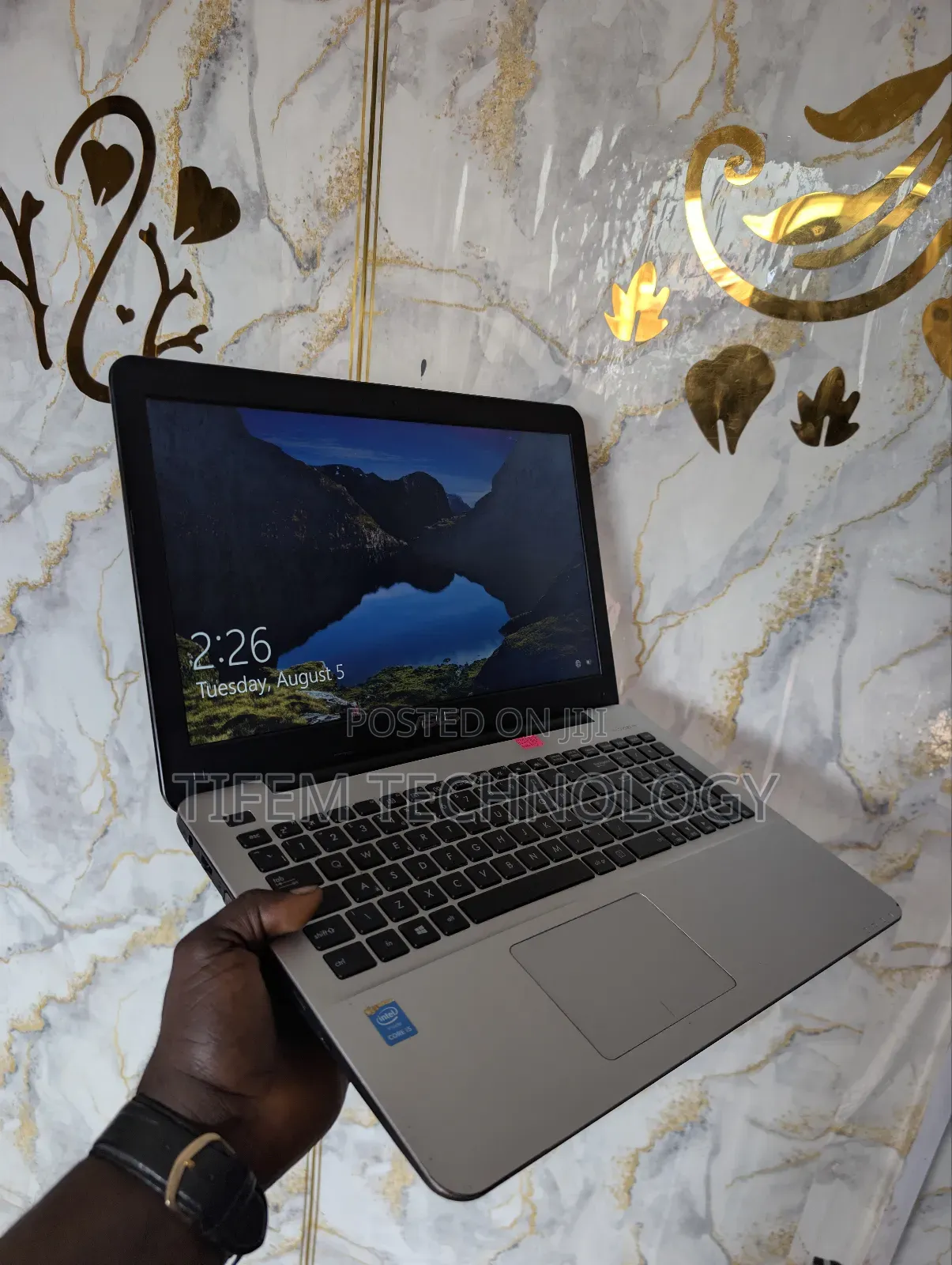 Laptop Asus X550CA 8GB Intel Core I5 HDD+SSD 500GB
