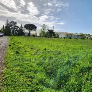 3000sqm Land Opposite Beconfield School For Sale
