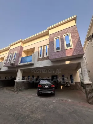 Furnished 4bdrm Apartment in Ikota for sale