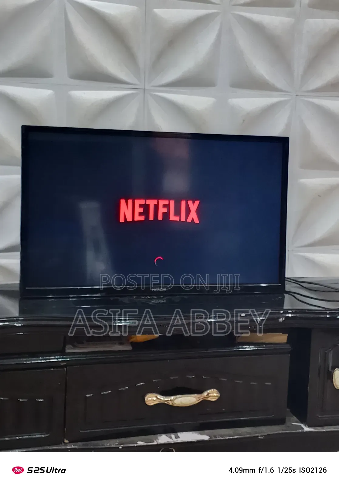 Hitachi 32 Inches Smart Tv