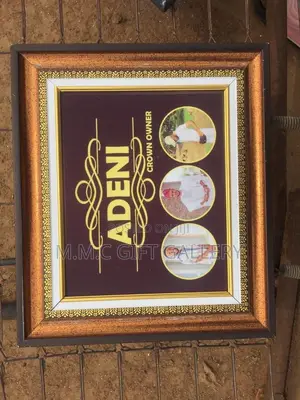 Name Frame