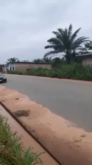 !!Commercial Land for Sale in Amagba Ugbor Central G.R.A. !!