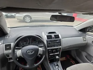 Toyota Corolla 2012 Black